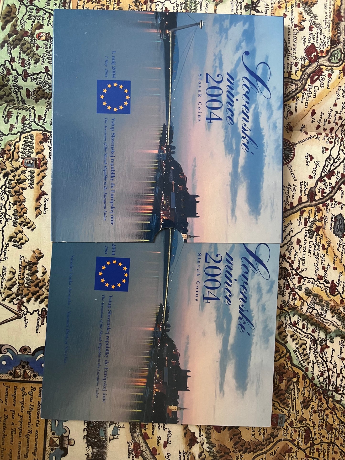 UNC Obehové mince SK 2004