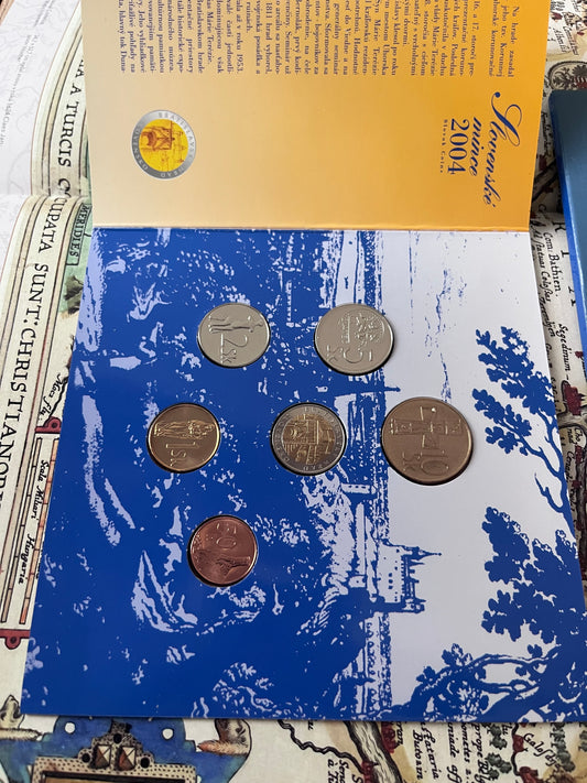 UNC Obehové mince SK 2004